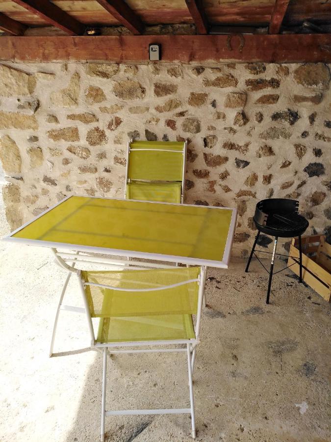 דירות Saint-Germain-Laprade Chaleureux A La Campagne מראה חיצוני תמונה